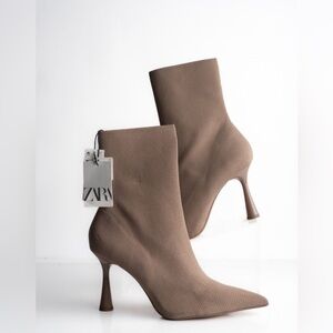 NEW- Zara Knit Ankle Bootie - Size - US 11 EU 42
